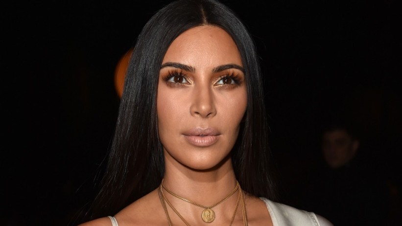 Kim Kardashian na meti kritika jer u novoj kampanji svog brenda ne sliči na sebe