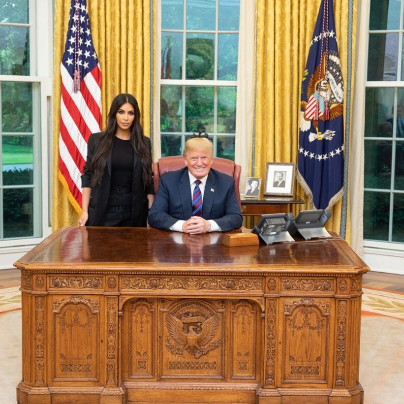 Kim Kardashian u Bijeloj kući zamolila Trumpa da pomiluje zatvorenicu Alice Marie Johnson