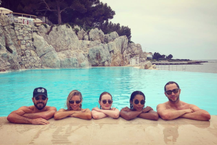 Emma Stone, Sienna Miller i Justin Theroux uživaju zajedno na jugu Francuske