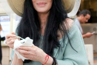 72-godišnja Cher prkosi godinama u odličnom mladenačkom stajlingu