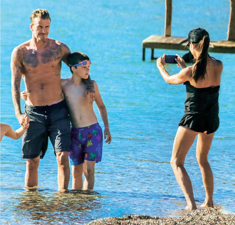 Victoria Beckham objavila fotografije s odmora u Crnoj Gori s djecom i Davidom