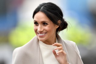 Meghan Markle razljutila fanove: Trudi se da zvuči kao Britanka