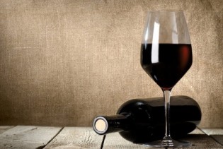 5 zdravih razloga za uživanje u crnom vinu
