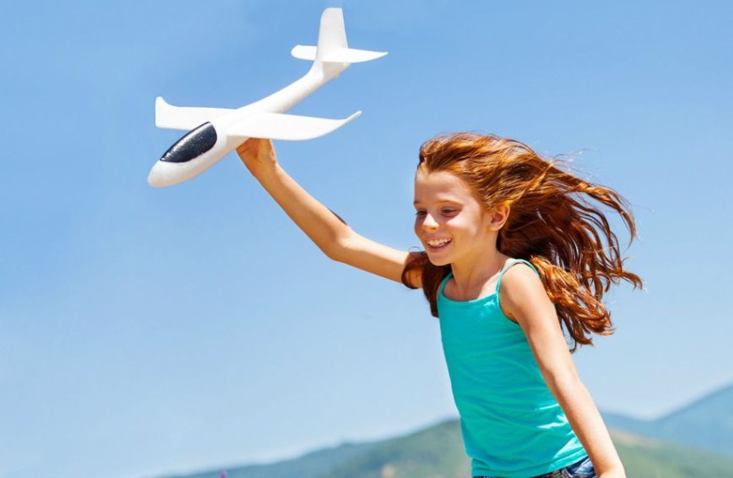 "Fantastičan posao": Kampanja koja djevojčice potiče da postanu pilotkinje