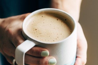 Biste li popili kafu s povrćem ako pomaže mršavljenju?