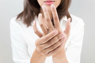 Trnci u prstima: Kada biste zbog ovog problema svakako trebali liječniku?