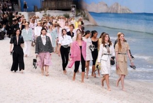 Chanel za potrebe revije palaču u Parizu pretvorio u pješčanu plažu
