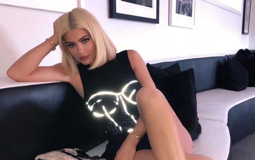 Kylie Jenner vraća u modu najpopularniju frizuru iz devedesetih