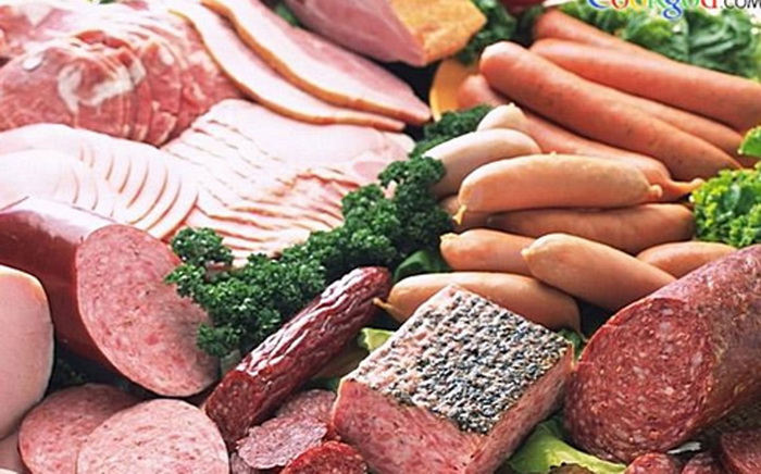 Konzumiranje prerađenog mesa povećava rizik od raka dojke