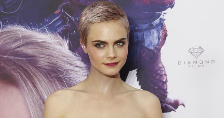 Gola, ćelava i jeziva: Cara Delevingne zbunila obožavatelje čudnim videom