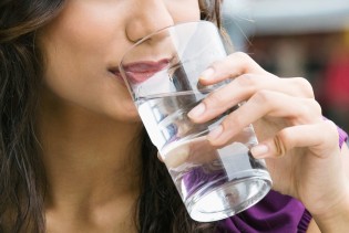 Šta se događa u tijelu ako svaki dan popijete čašu slane vode?