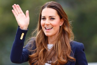 Kate Middleton ležerno kupuje u shopping centru
