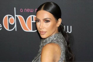 Kim Kardashian: Haljina kojoj ne pomaže ni elegantan kroj