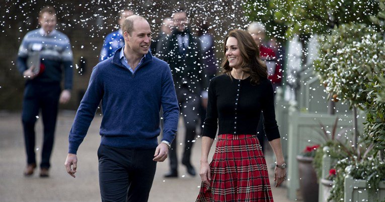 Blagdanski outfit Kate Middleton spaja vodeće trendove sezone