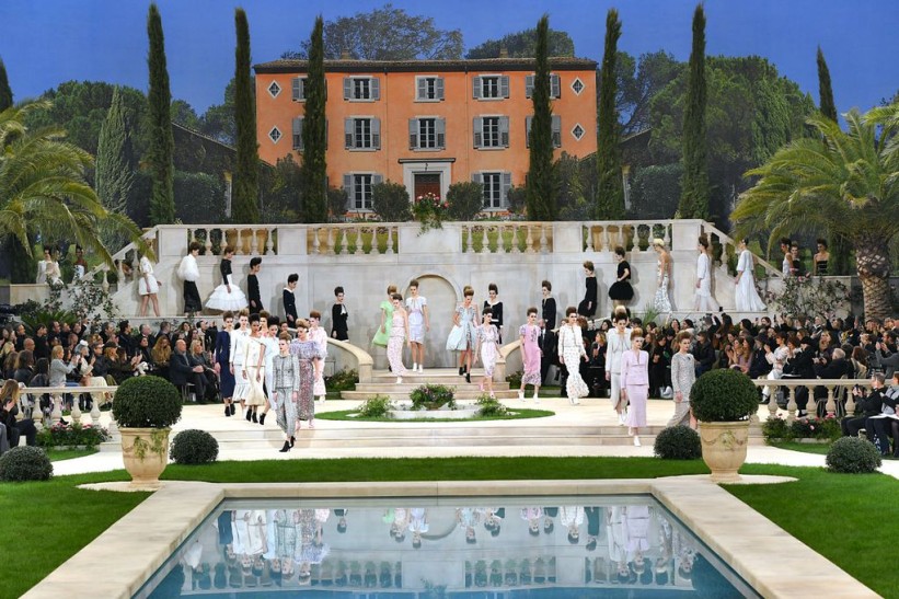 Chanel: Romantična klasika susreće veličanstveni glamur u novoj kolekciji