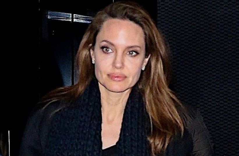 Angelina Jolie: Izdanje bez greške koje je razljutilo modne kritičare
