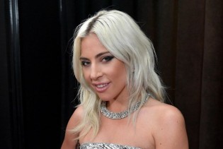 Vratila se stara Lady Gaga: Pjevačica na Grammy afterparty došla u donjem rublju
