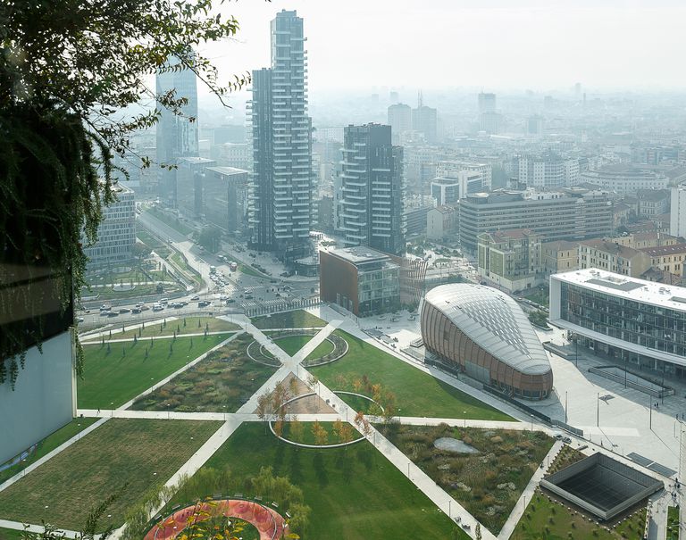 Novi botanički park “Knjižnica stabala” u Milanu posjetiteljima otvara vrata čak i noću