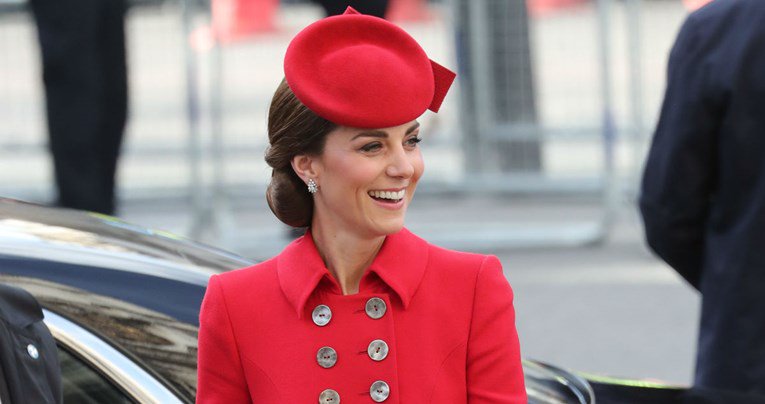 Dama u crvenom: Kate Middleton oduševila u ponovljenom izdanju