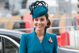 Prekrasan kaput Kate Middleton ljepši je od većine haljina