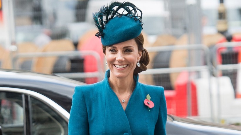 Prekrasan kaput Kate Middleton ljepši je od većine haljina