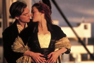 Margot Robbie i Brad Pitt misle da je Leonardo DiCaprio mogao preživjeti u Titanicu