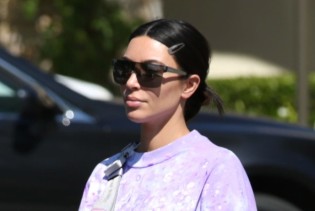 Kim Kardashian ležerno prošetala gradom s torbicom od 35.000$