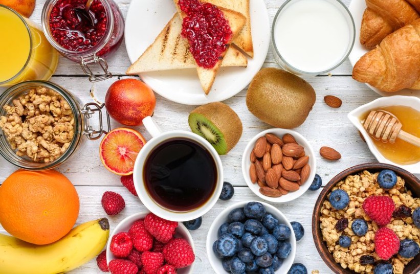 Istraživanje pokazalo da obilan doručak može pomoći u mršavljenju