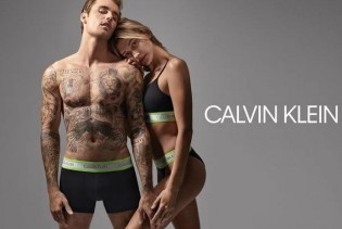 Kendall Jenner, Justin i Hailey Bieber u kampanji povodom 50 godina Calvina Kleina