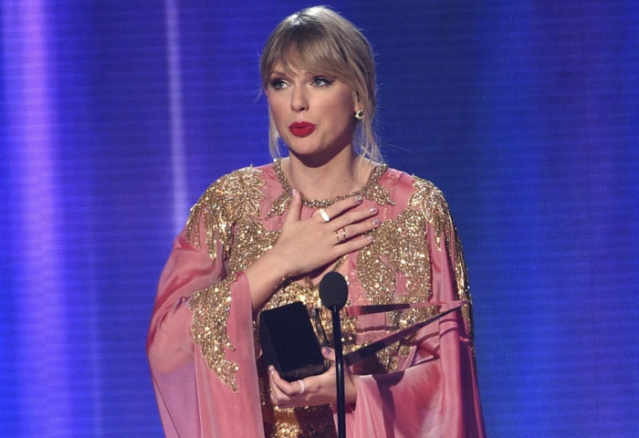 AMA: Taylor Swift prestigla Michaela Jacksona po broju trofeja