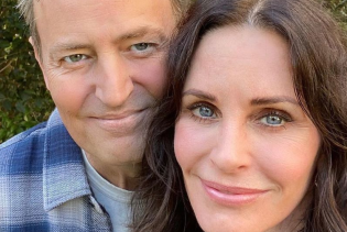 Courteney Cox otišla na ručak s Matthewom Perryjem, fanove obradovala fotografijom