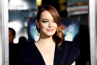 Emma Stone se zaručila pa se pohvalila prstenom na Instagramu