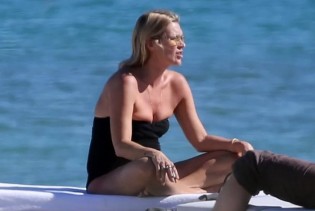 Kate Moss pobjegla na jug i na plažama Miamija pokazala atribute