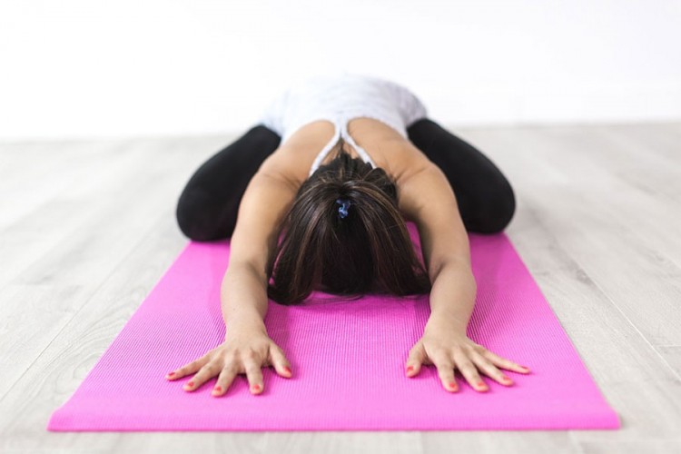 Ove četiri joga vježbe pomoći će vam da bolje zaspite
