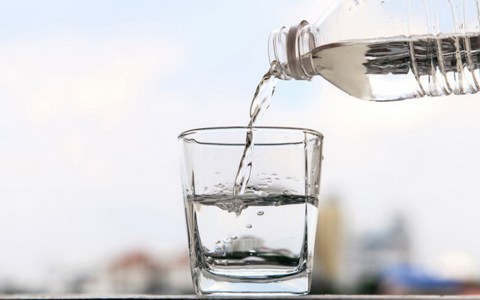 Ovaj jednostavan trik s vodom povećat će potrošnju kalorija