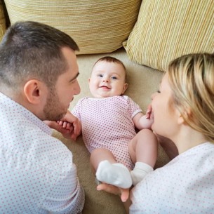 Jedna država u Evropi šalje iscrpljene roditelje na plaćeni odmor