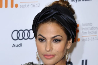 Eva Mendes odgovorila na komentare o njenim godinama: Starim i ponosna sam na to