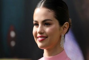 Selena Gomez potvrdila lansiranje vlastitog beauty brenda simboličnog imena