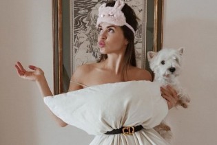 Novi Instagram trend: Influenserke umjesto haljina nose jastuke