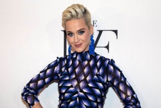 Katy Perry peti album najavila pjesmom "Daisies"