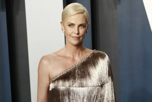 Charlize Theron porekla da je bila zaručena za Seana Penna