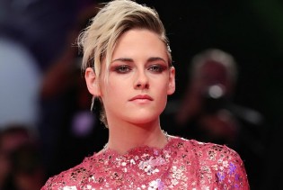 Slavna Kristen Stewart u ulozi princeze Diane u filmu "Spencer"