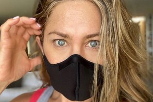 Jennifer Aniston poručila: Nosite te proklete maske!
