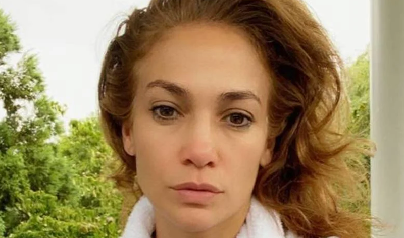 Jennifer Lopez (51) pokazala kako izgleda bez šminke pa oduševila ležernim izdanjem