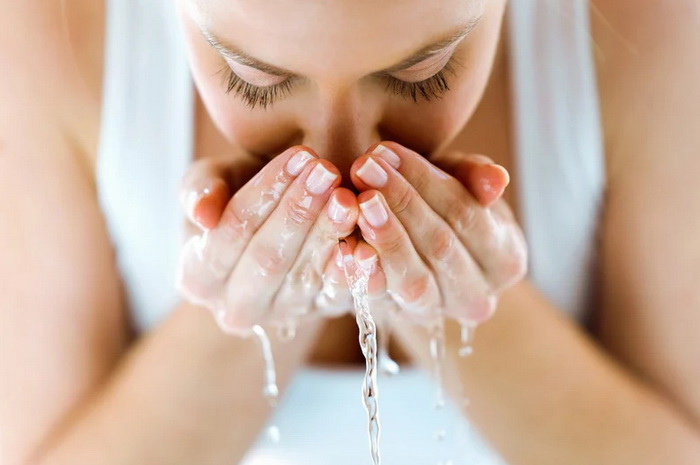 Tri prirodna losiona za čišćenje lica