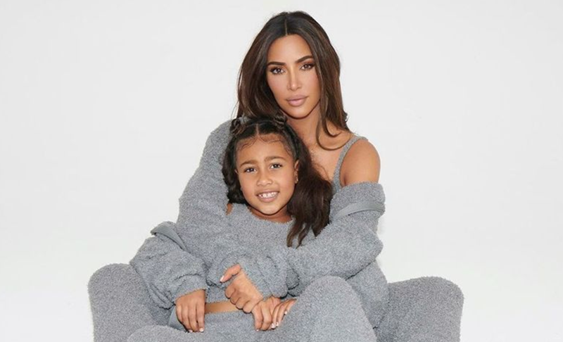 Kim Kardashian pozirala sa kćerkom North i predstavila kolekciju za mališane