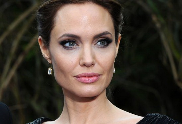 Angelina Jolie se bojala za sigurnost djece tokom braka sa Bradom Pittom