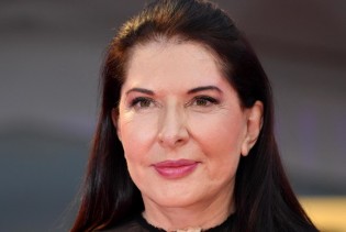 Poznata umjetnica Marina Abramović otkrila da je u vezi sa 21 godinu mlađim muškarcem