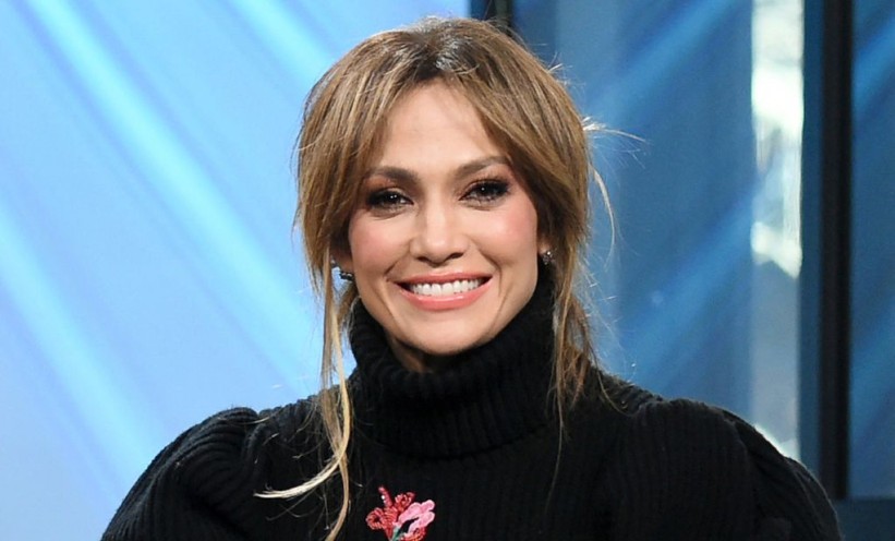 J.Lo u "magičnim" trapericama u kojima svaka žena može izgledati mršavije