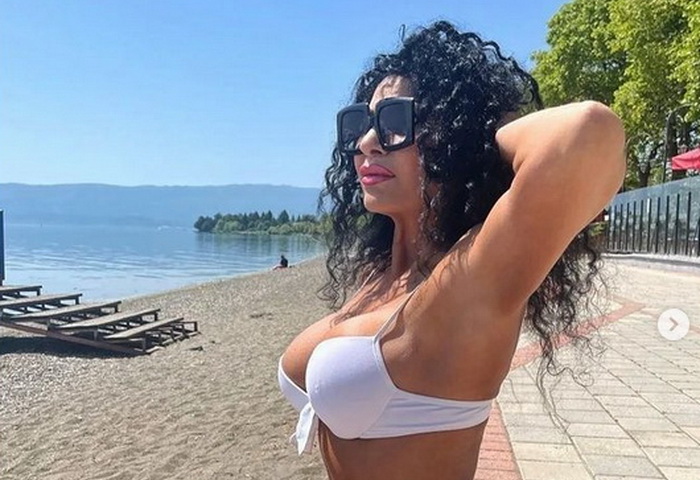 Lidija Vukićević u bijelom bikiniju očarala figurom